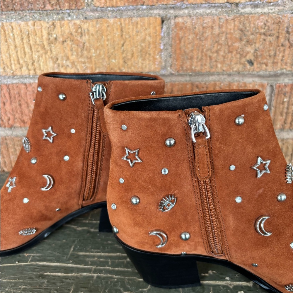 Rebecca Minkoff Lizzie Suede Booties Sz 6 Studded Moon Stars Brown Almond - Picture 6 of 13